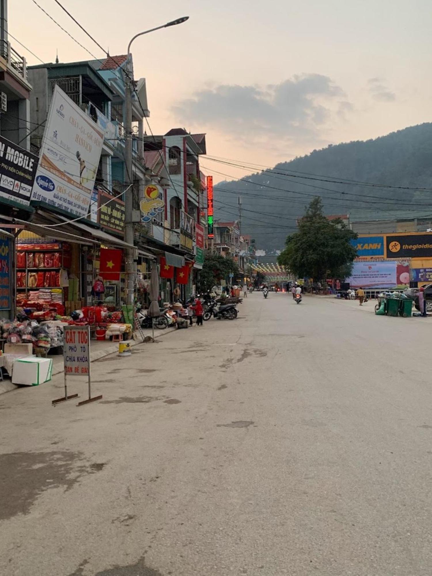 Phuong Linh Hotel Bao Lac Экстерьер фото